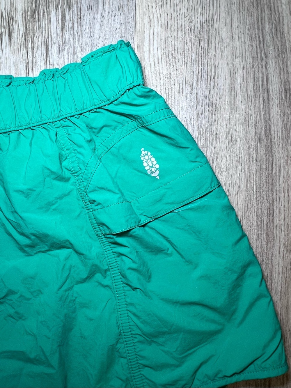 Free People Movement High Rise Elastic Waist Shorts Green - Small - Picture 2 of 8